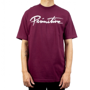 Camiseta Primitive Nuevo Script Vinho