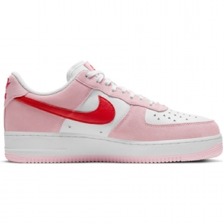 Tênis Nike Air Force 1 07 Qs Valentine S Day Rosa