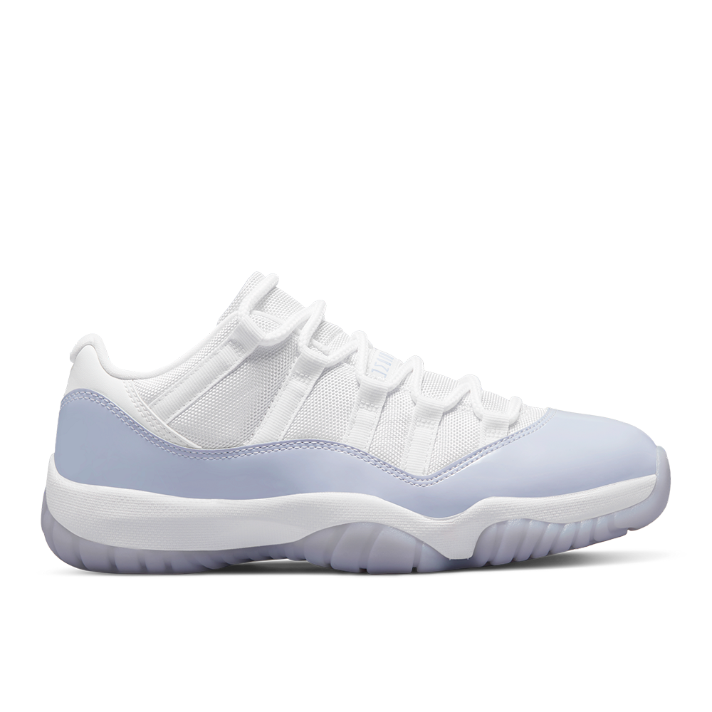 Tênis Nike Feminino Air Jordan 11 Retro Low " Pure Violet " Branco/roxo