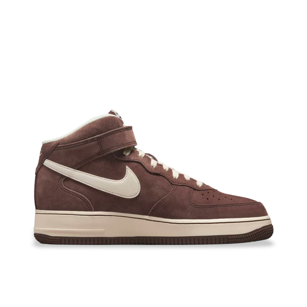 Tenis Nike Air Force 1 Mid 07 Qs Marrom