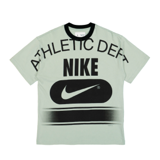 Camiseta Nike " Massive Dept " Verde