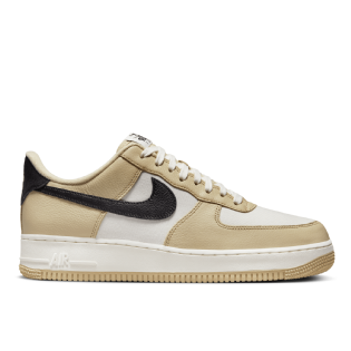 Tênis Nike Air Force 1 07 Low " Team Gold " Branco/bege