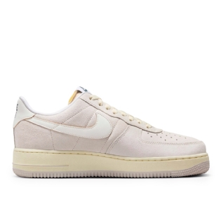 Tênis Nike Air Force 1 07 " Athletic Dept. " Bege