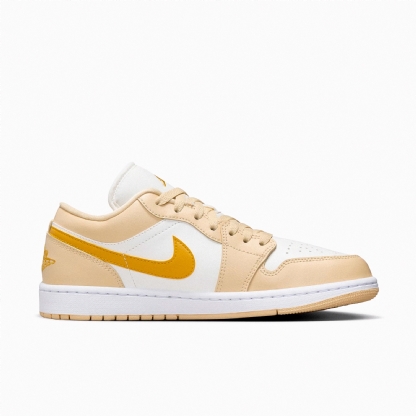 Tênis Feminino Nike Air Jordan 1 Low "  Team Gold " Bege