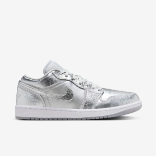 Tênis Feminino Nike Air Jordan 1 Low "  Metalic Silver " Prata