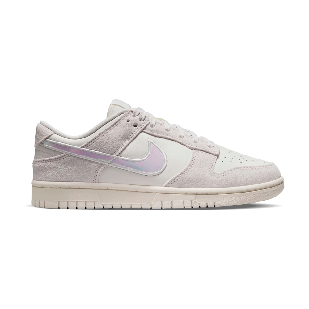Tênis Feminino Nike Dunk Low ''iridescent Swoosh'' Creme