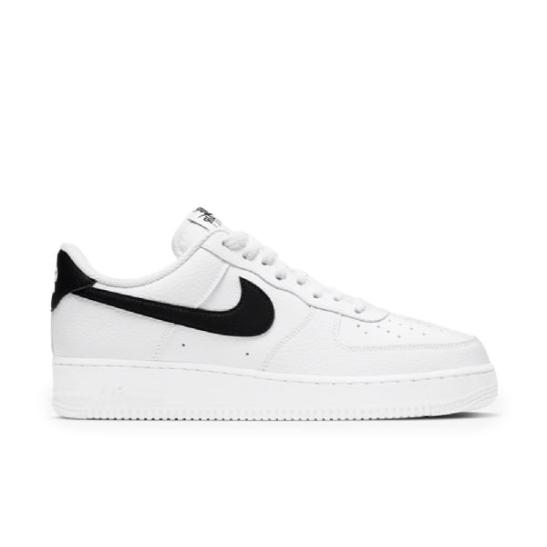 Tênis Nike Air Force 1 '07 Branco/preto