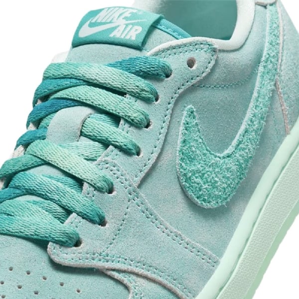 Tênis Air Jordan 1 Retro Low Verde água