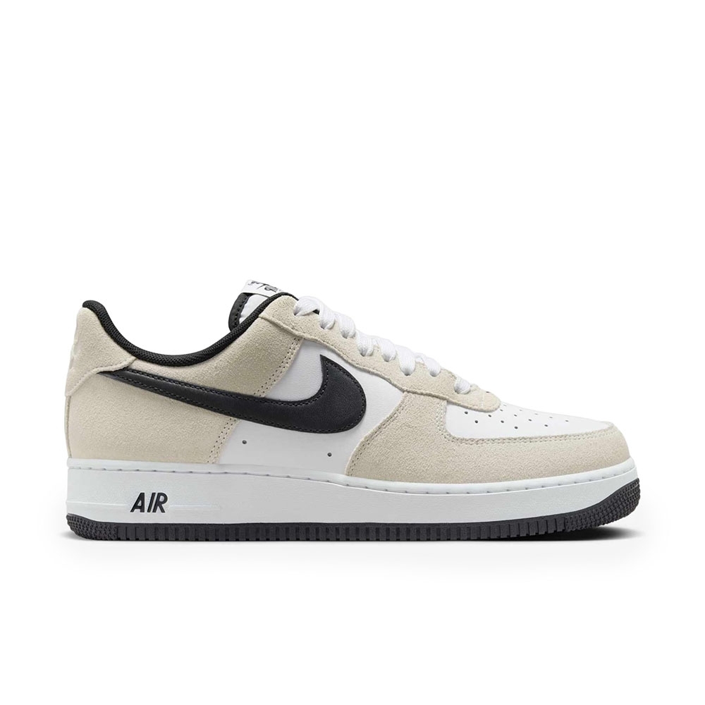 Tênis Nike Air Force 1 07 Bege/preto