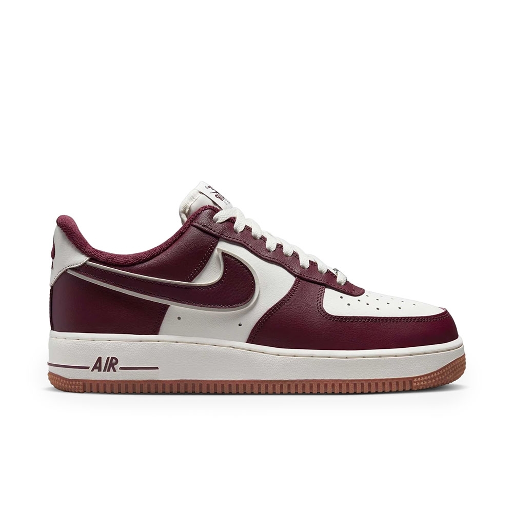 Tênis Nike Air Force 1 07 Vinho/branco