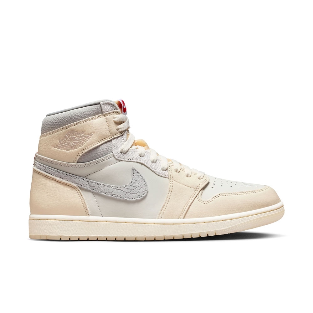Tênis Nike Air Jordan 1 Retro High Og Bege