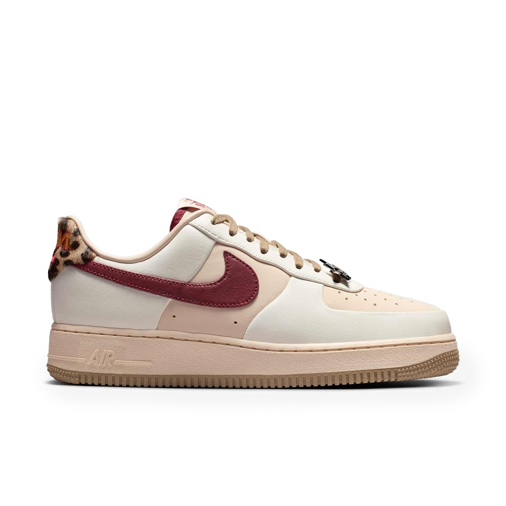 Tênis Nike Air Force 1 07 Branco/rosa