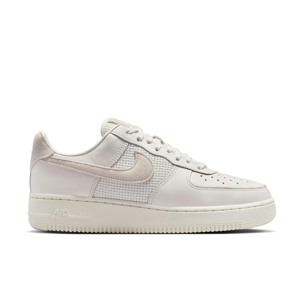 Tênis Nike Air Force 1 07 Bege