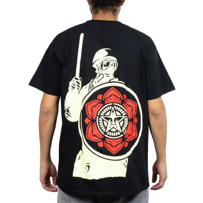 Camiseta Obey Riot Cop Peace Shield Preto