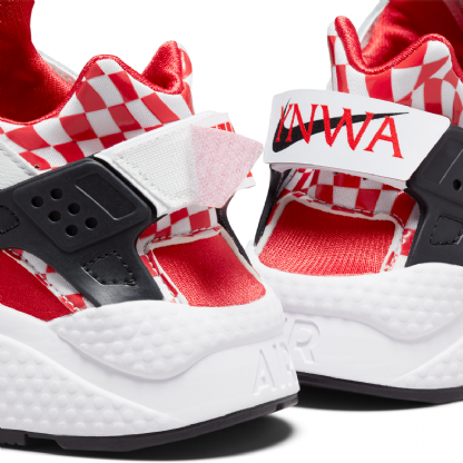 Tênis Nike Air Huarache " Liverpool " Branco/vermelho