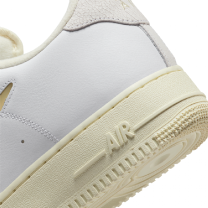 Tênis Nike Air Force 1 " Pale Vanilla " Branco