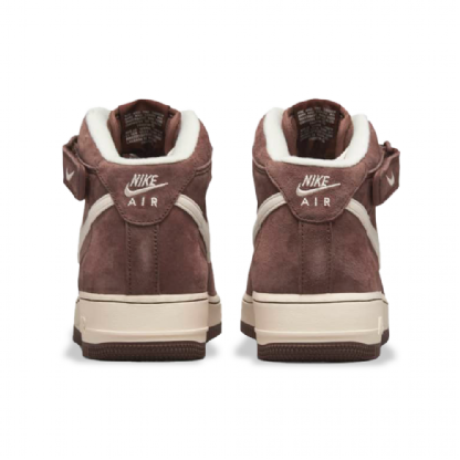 Tenis Nike Air Force 1 Mid 07 Qs Marrom