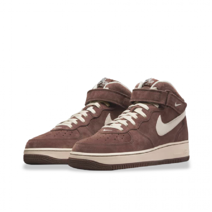 Tenis Nike Air Force 1 Mid 07 Qs Marrom