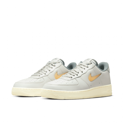 Tênis Nike Air Force 1 07 Lx Vtg Cinza