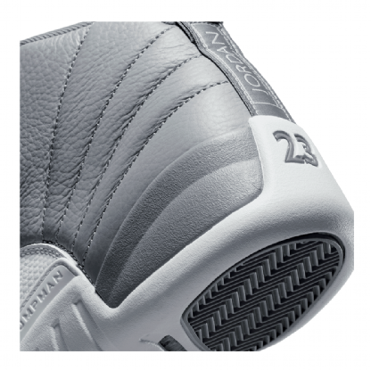 Tênis Nike Air Jordan 12 Retro Cinza