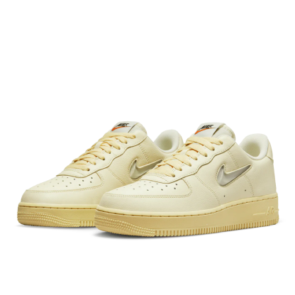 Tenis Nike Feminino Air Force 1 07 Lx "coconut Milk Lemon Wash" Bege