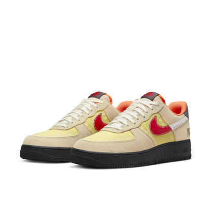 Tênis Nike Air Force 1 “somos Familia” Bege