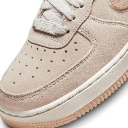 Tenis Nike Feminino Air Force 1 07 Se Bege
