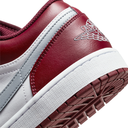 Tênis Nike Air Jordan 1 Low " Bordeaux " Branco/vinho