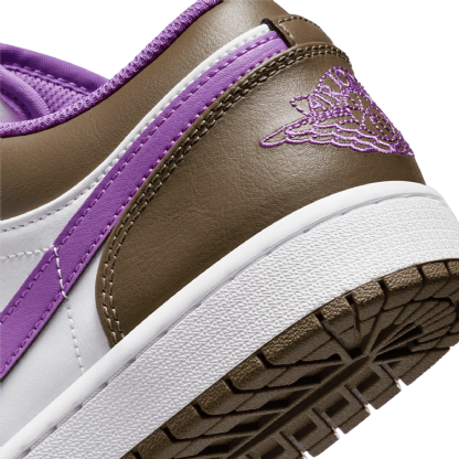 Tênis Nike Air Jordan 1 Low Marrom