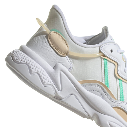 Tênis Adidas Feminino Ozweego Branco