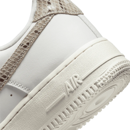 Tênis Nike Feminino Air Force 1 07 " Sail Snakeskin " Branco