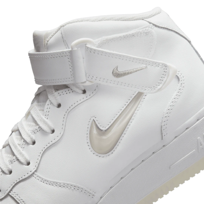 Tênis Nike Air Force 1 Mid 07 