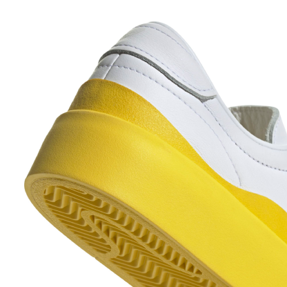 Tênis Adidas Nucombe Branco/amarelo