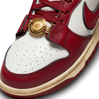 Tênis Nike Feminino Dunk Low “ Just Do It ” Vermelho