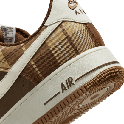 Tênis Nike Air Force 1 07 Lx " Plaid " Marrom