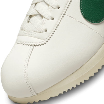 Tênis Nike Feminino Cortez " Gorge Green And Malachite " Branco/verde