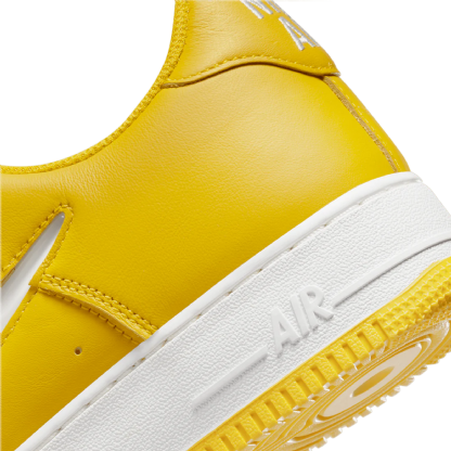 Tênis Nike Air Force 1 " Colour Of The Month - Yellow Jewell " Amarelo