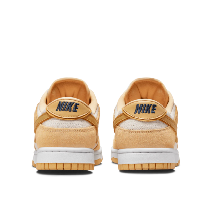 Tênis Nike Feminino Dunk Low " Gold Suede " Bege