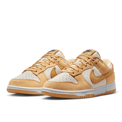 Tênis Nike Feminino Dunk Low " Gold Suede " Bege