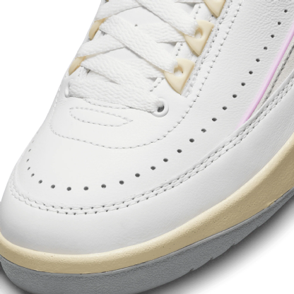 Tênis Nike Feminino Air Jordan 2 Low " Up In The Air " Branco