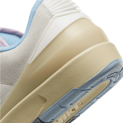 Tênis Nike Feminino Air Jordan 2 Low " Up In The Air " Branco