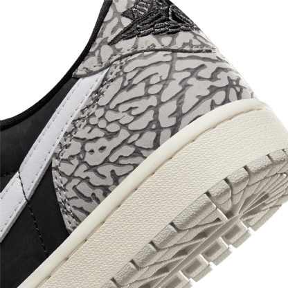 Tênis Feminino Nike Air Jordan 1 Low " Black Cement " Preto/branco