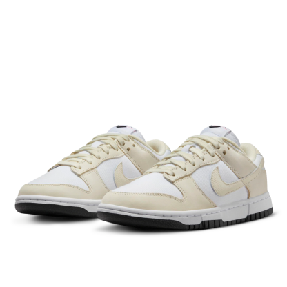 Tênis Nike Feminino Dunk Low Lx Coconut Milk Branco