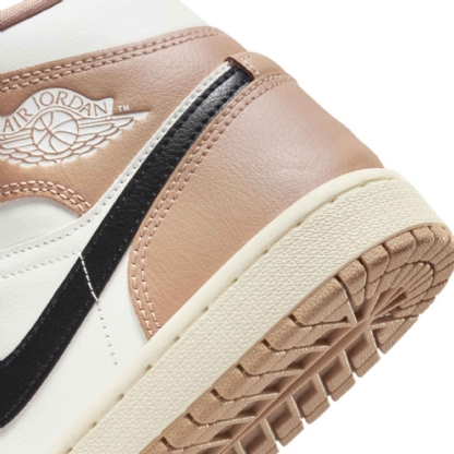Tênis Nike Feminino Air Jordan 1 Mid "desert" Branco/bege