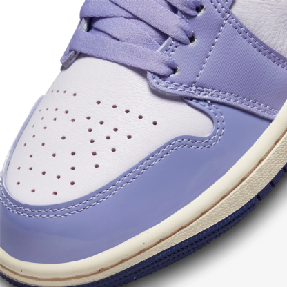 Tênis Feminino Nike Air Jordan 1 Mid Se "sky Purple" Branco/lilás