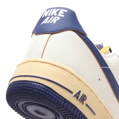 Tênis Feminino Nike Air Force 1 07 Branco/azul