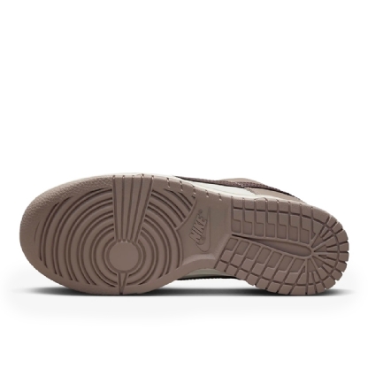 Tênis Nike Feminino Dunk Low " Diffused Taupe " Branco/bege