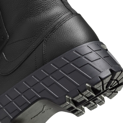 Tênis Feminino Nike Air Jordan 1 " Brooklyn " Preto
