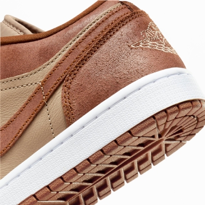 Tênis Feminino Nike Air Jordan 1 Low Se " Legend Coffee " Marrom
