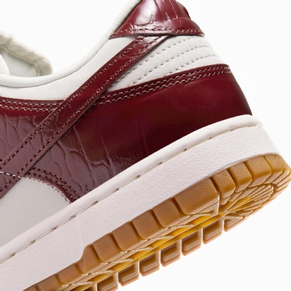 Tênis Nike Feminino Dunk Low Lx ''dark Team Red'' Vinho